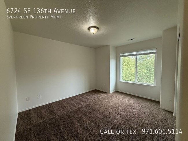 Building Photo - 6724 SE 136th Ave