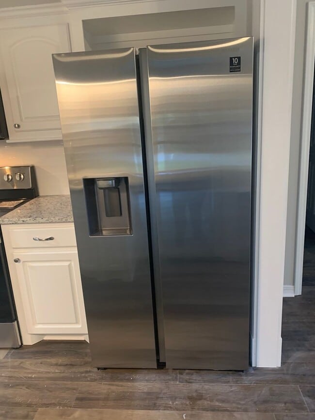 Building Photo - 44 Hickory Knoll