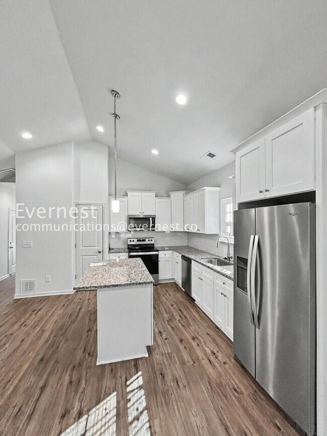 Building Photo - 10828 Mt Holly Rd