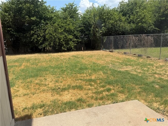 Building Photo - 3208 Green Valley Dr