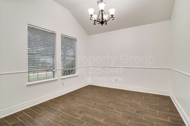 Building Photo - 1002 Manassas Dr