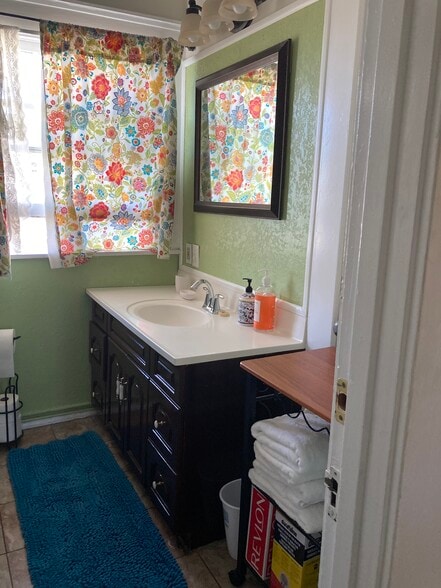 Building Photo - 1044 23rd St