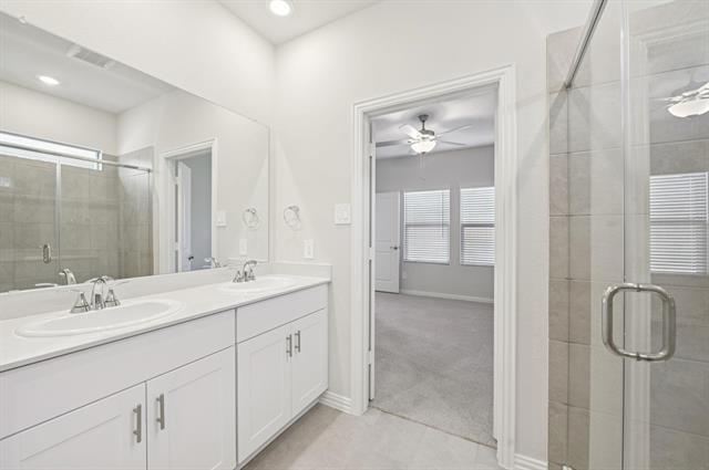 Building Photo - 717 Leavenworth Dr