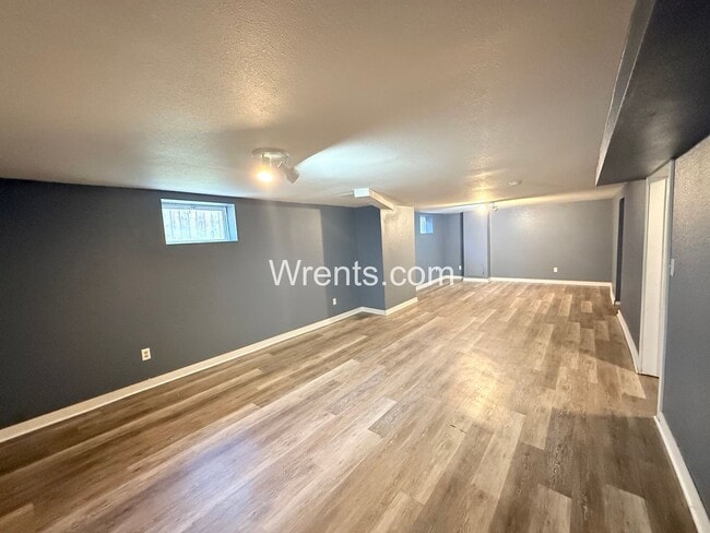 Building Photo - Beautiful 5-Bed, 2.5-Bath Home in the Heart of Spokane