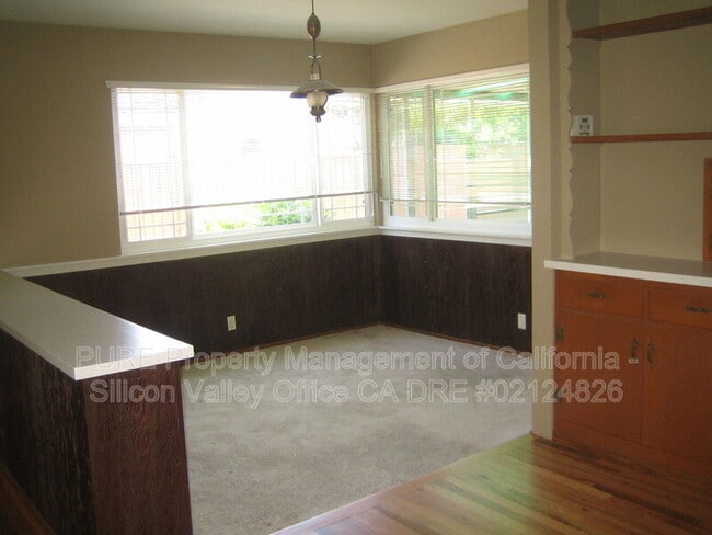 Building Photo - 1599 Phantom Ave