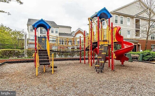 Building Photo - 11325 Aristotle Dr