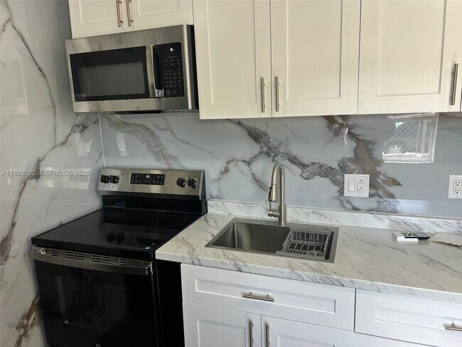 Building Photo - 2674 W 1st Ave