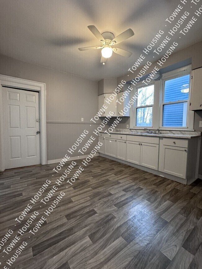 Building Photo - 39 Aldrich Pl