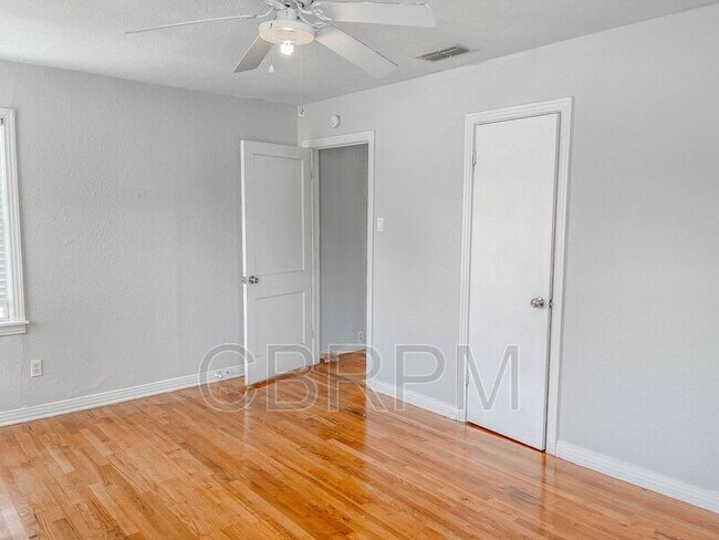 Building Photo - 3418 26th St