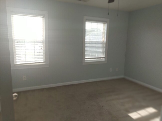 Building Photo - Just waiting for YOU!! At Carolina Forest!!!