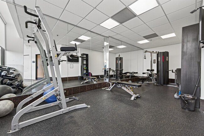 Building Photo - 3525 Sage Rd