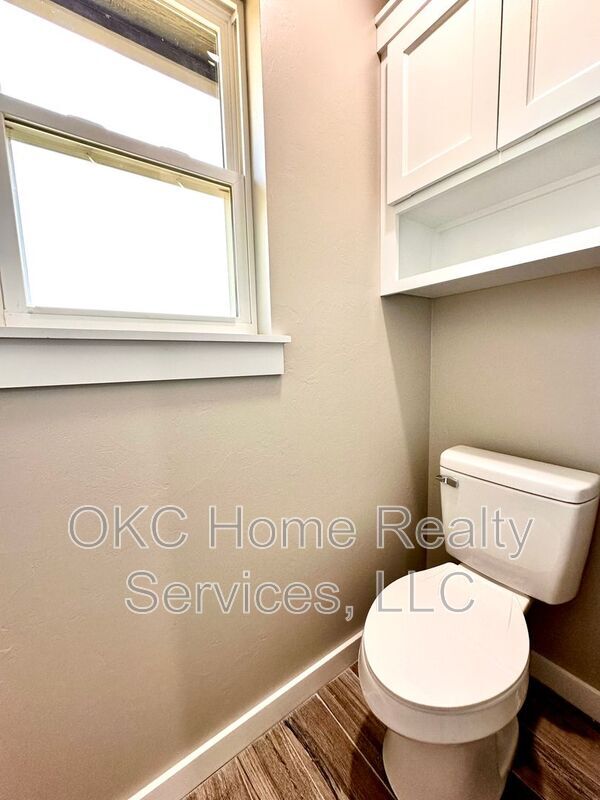 Building Photo - 2184 Hilltop Ln