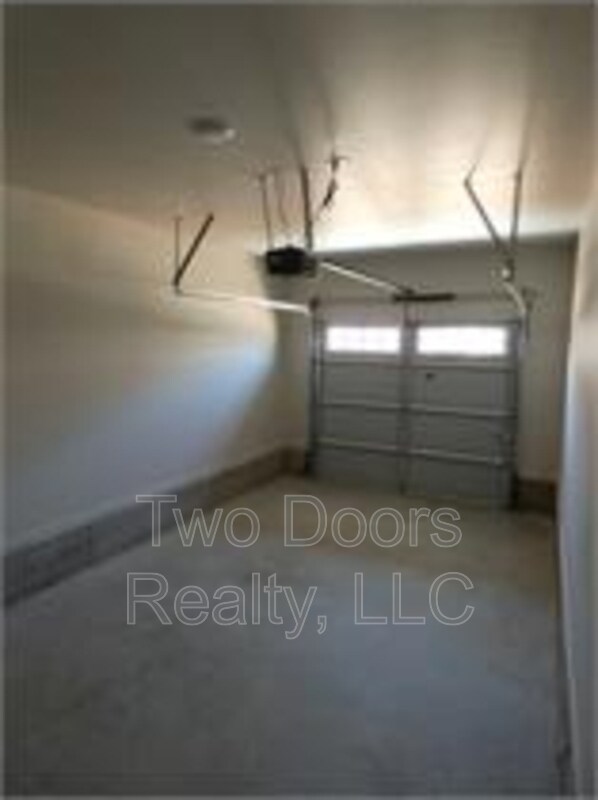 Building Photo - 411 Vail Cir
