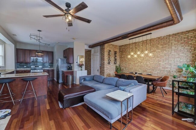 Building Photo - 6501 S Kimbark Ave