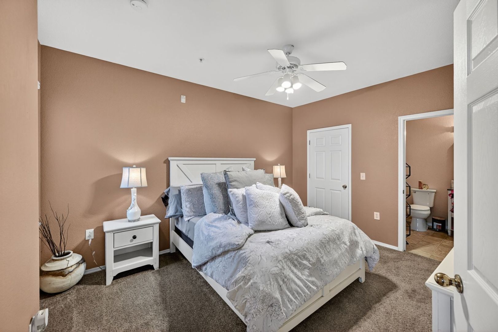 Building Photo - 16386 E Fremont Ave