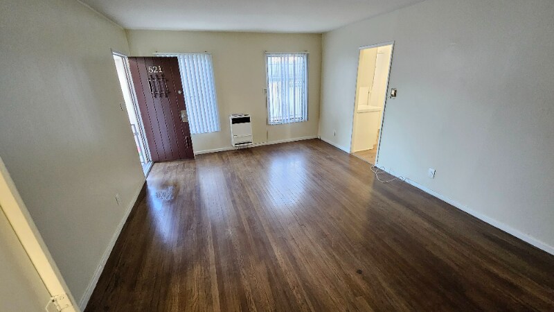 Building Photo - 519 N Gardner St