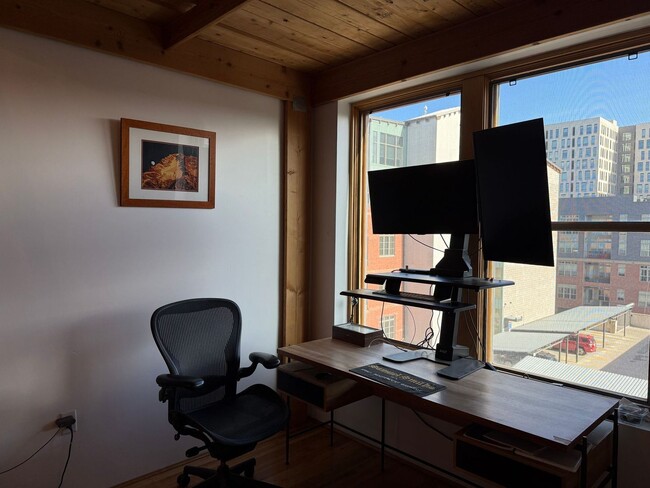 Building Photo - Full Service Executive Fully Furnished All Inclusive Architectural Penthouse Loft Downtown Denver