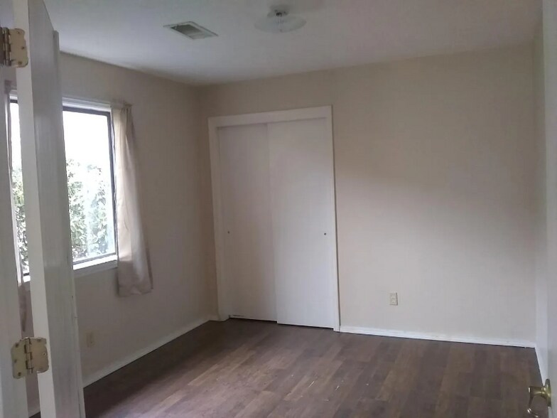 Building Photo - 10305 Johncock Ave SW