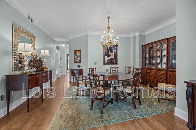 Building Photo - 2 Wharfside St