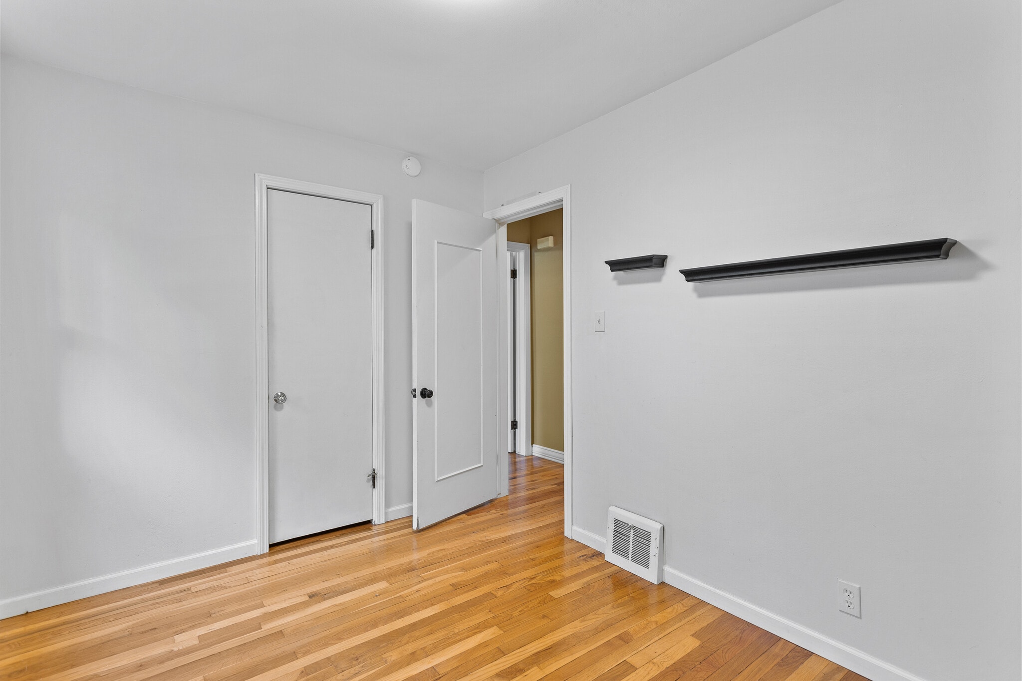 Building Photo - 3403 Woodland Ave