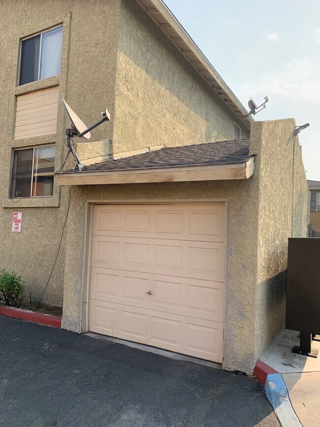 Building Photo - 1025 N Tippecanoe Ave