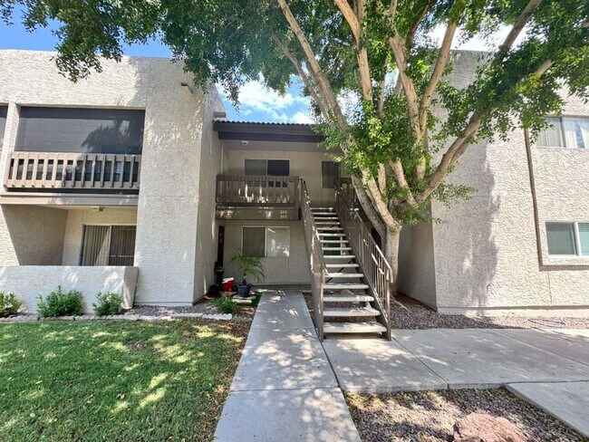 Building Photo - 520 N Stapley Dr
