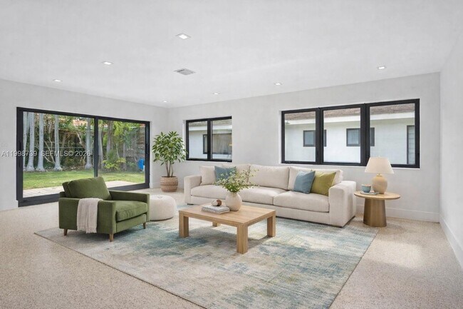 Building Photo - 2345 SW 23rd Terrace