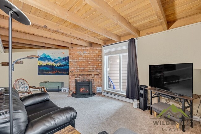 Building Photo - Remodeled One Bedroom Winter Rental