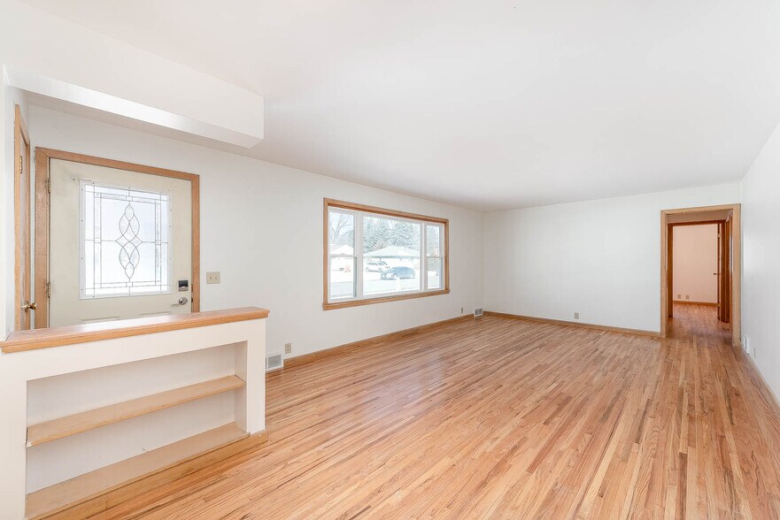 Building Photo - 113 Pfau St