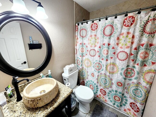 Building Photo - 112 Jaimie Way