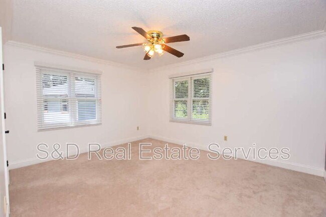 Building Photo - 4745 Highlands Pl Cir