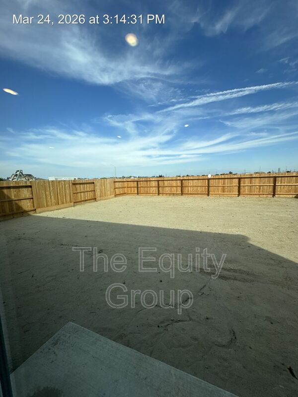 Building Photo - 2440 S Aubree St