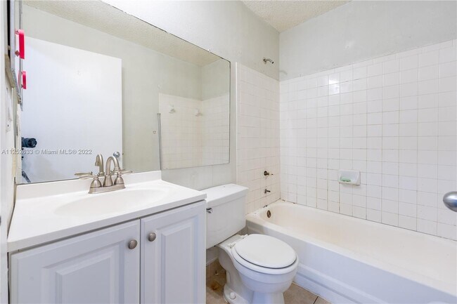 Building Photo - 11205 W Atlantic Blvd  106 Coral Springs F...