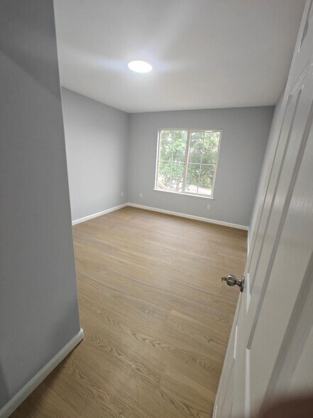 Building Photo - 9650 Mindoka Way