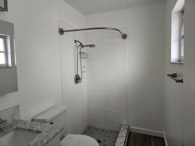 Building Photo - 6143 Hester Ave