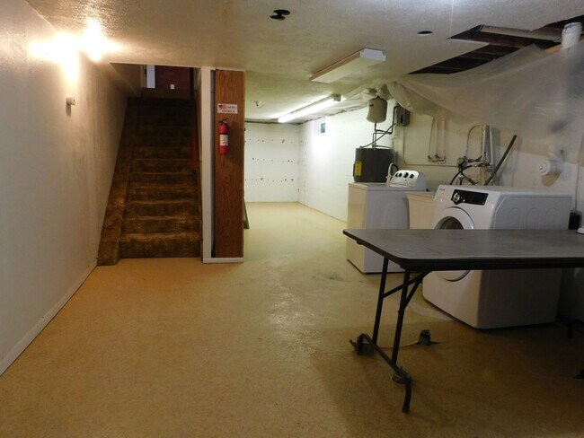 Building Photo - Spacious Ranch in Orchard Mesa