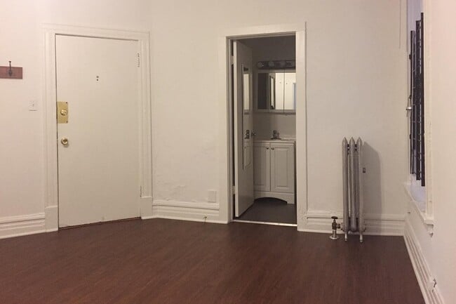 Floorplan - 5405-5407 S. Woodlawn Avenue