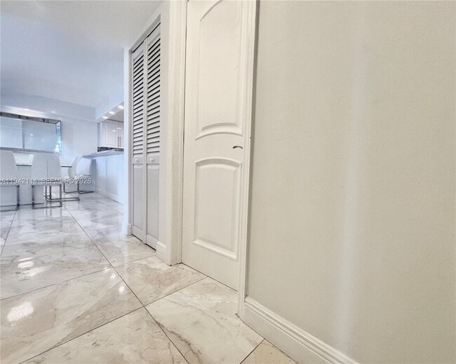 Building Photo - 3800 S Ocean Dr