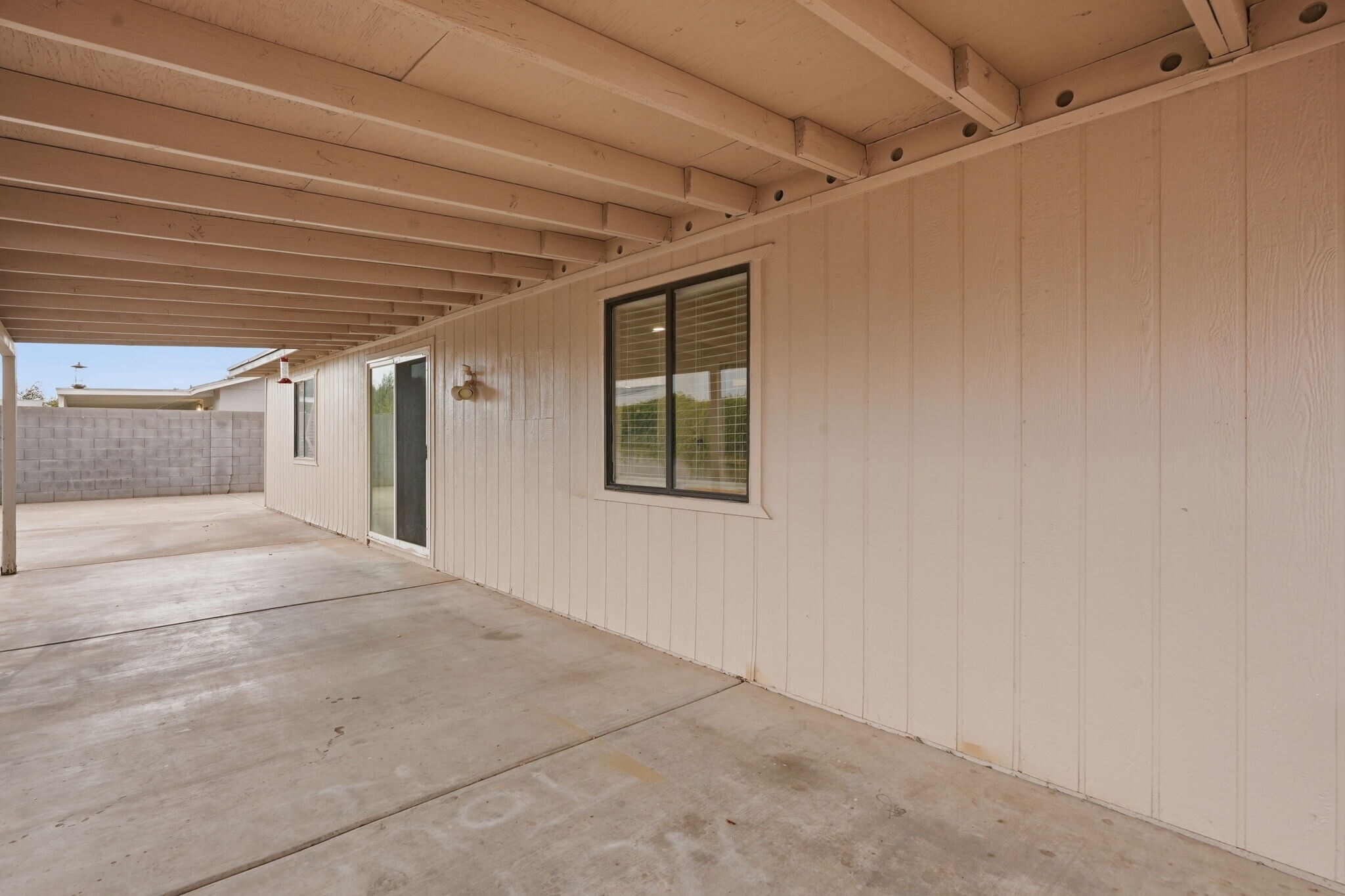 Building Photo - 4731 W Paradise Ln