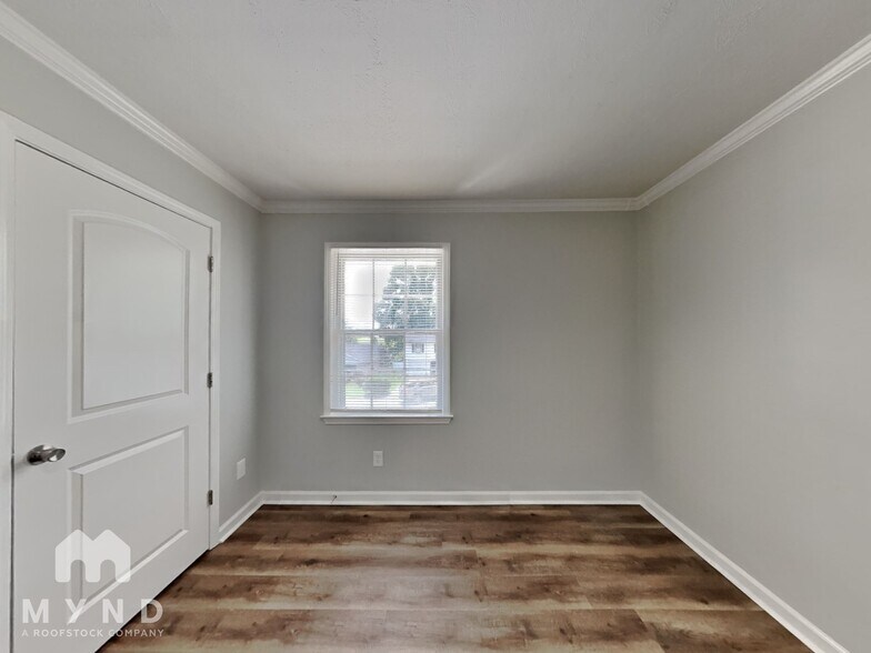 Building Photo - 1434 Oak Forest Way SE