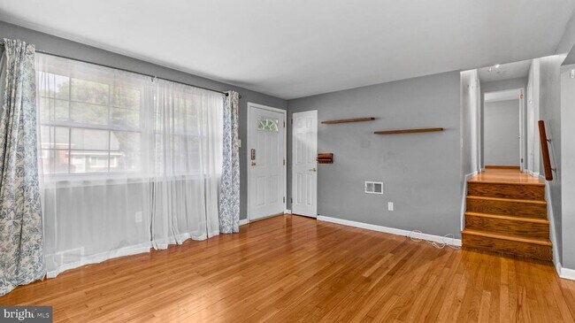 Building Photo - 203 Ashwood Way