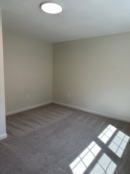 Building Photo - 153 Providence Rd