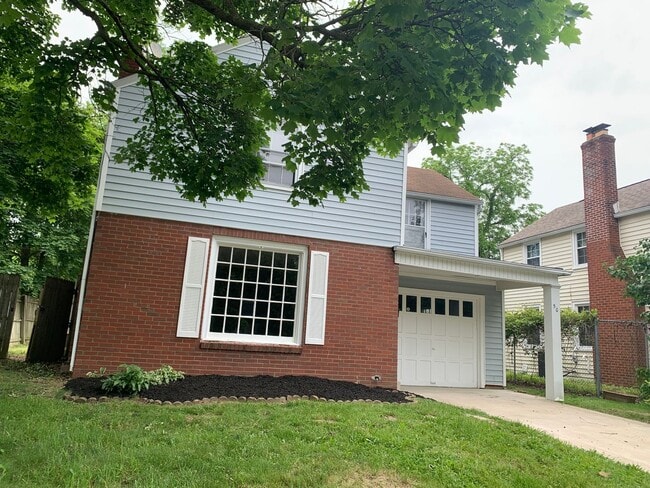 Building Photo - Coming Soon !3 Bedroom, Garage June 6th