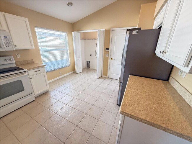 Building Photo - 13047 Bridleford Dr