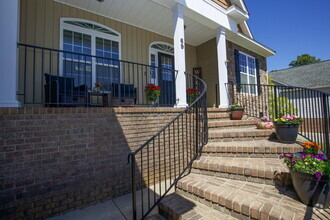 Building Photo - "Beautifully Designed, spacious 2400 Sq. F...