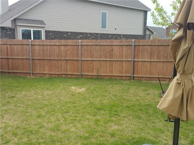Building Photo - 9208 San Tejas Dr