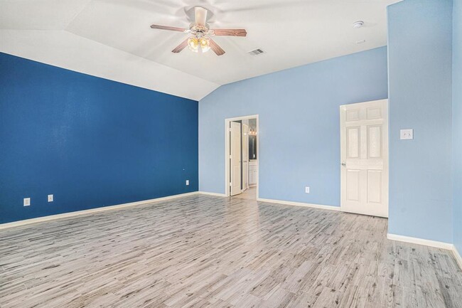 Building Photo - 1753 Silver Bend Dr