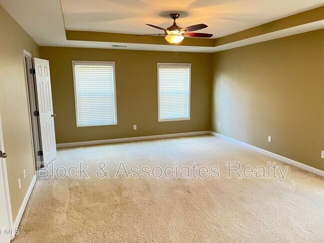 Building Photo - 936 Bentbury Way
