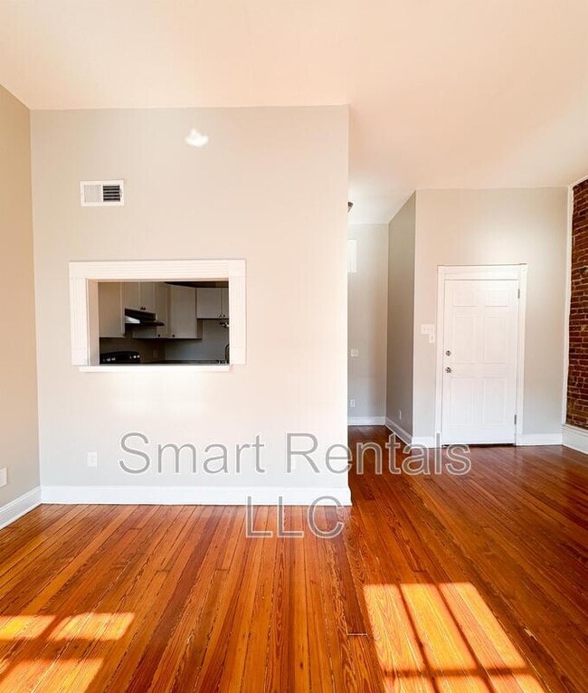 Building Photo - 1711 S 8th St