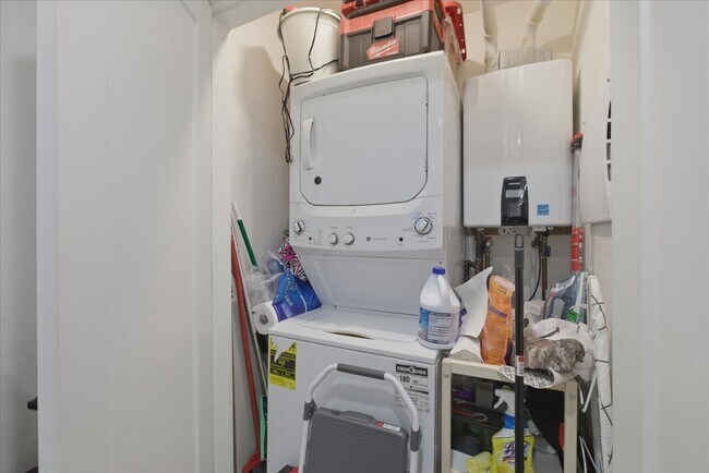 Building Photo - 1025 N Harlem Ave